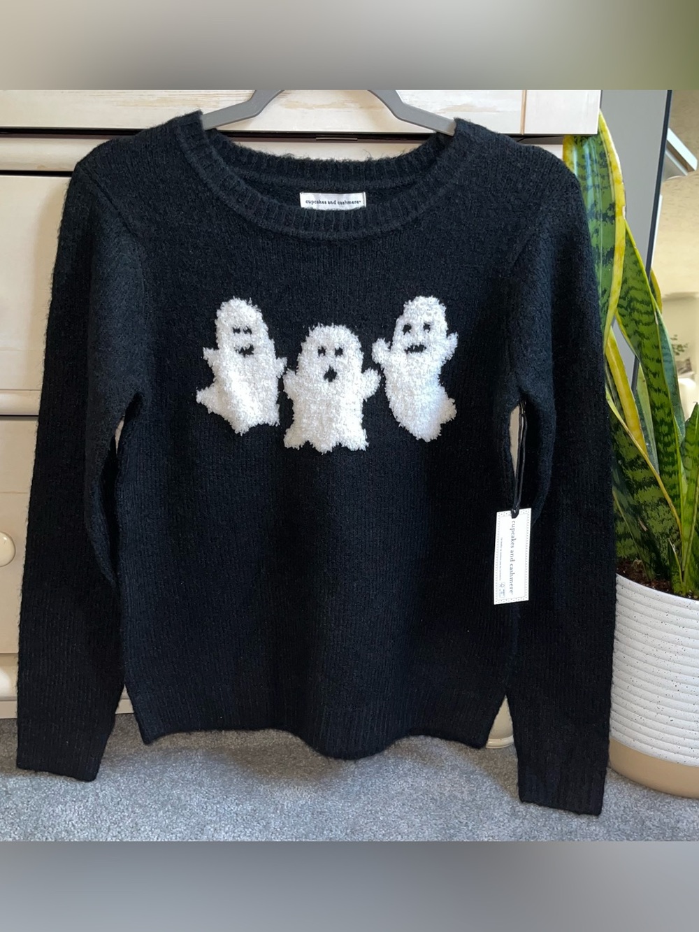 NWT Cupcakes & Cashmere Ghost Sweater,  XS but can fit a S
